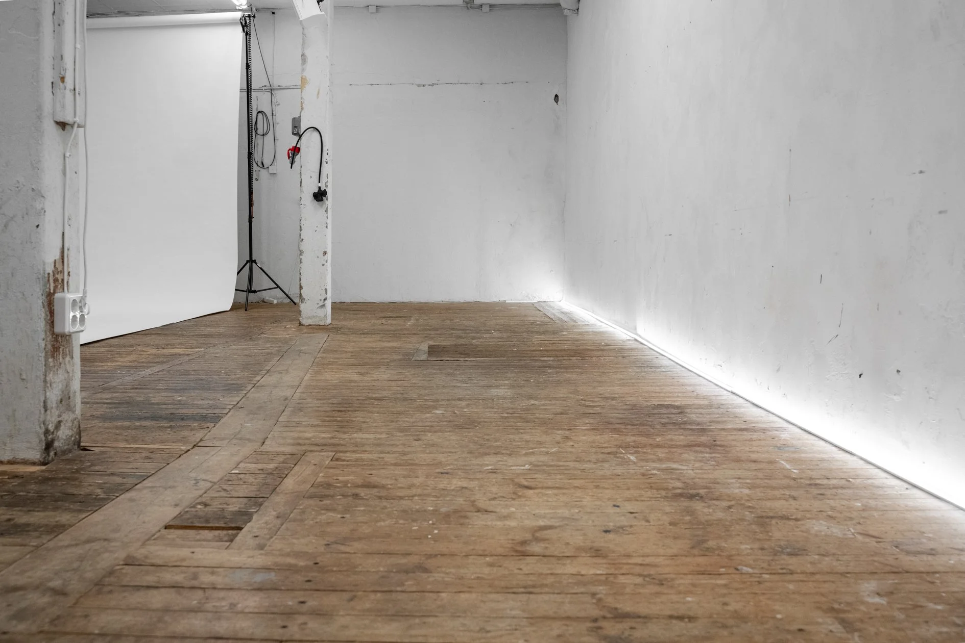 Studio space with pillars